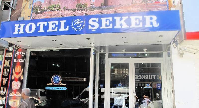 Hotel eker