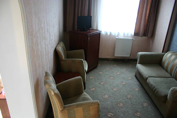 Hotel Uzun Jolly