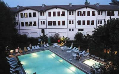 dyros Hotel