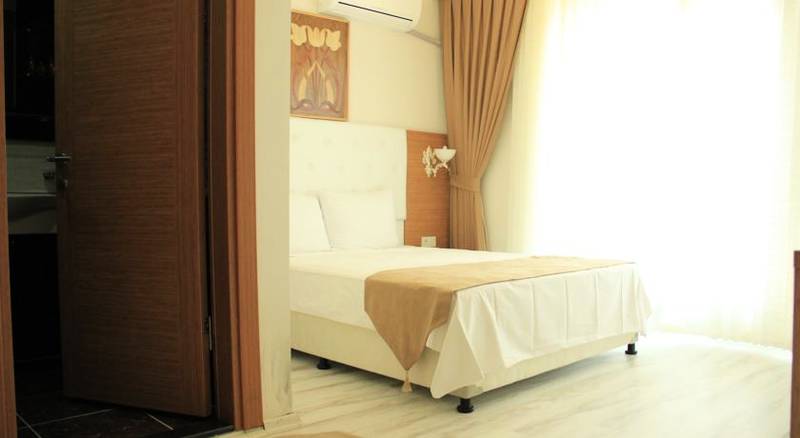 neada Parlak Resort Hotel