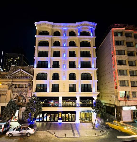 nnpera Hotel