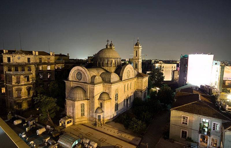 nnpera Hotel