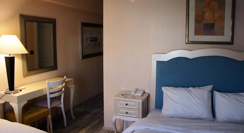 xir Hotel