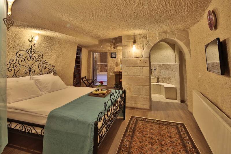 Jacob's Cave Suites