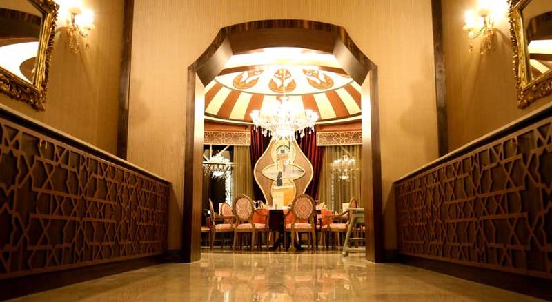 Jadore Deluxe Hotel & Spa