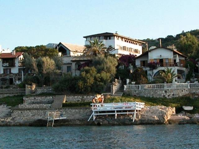 Karaburun Eco Hotel