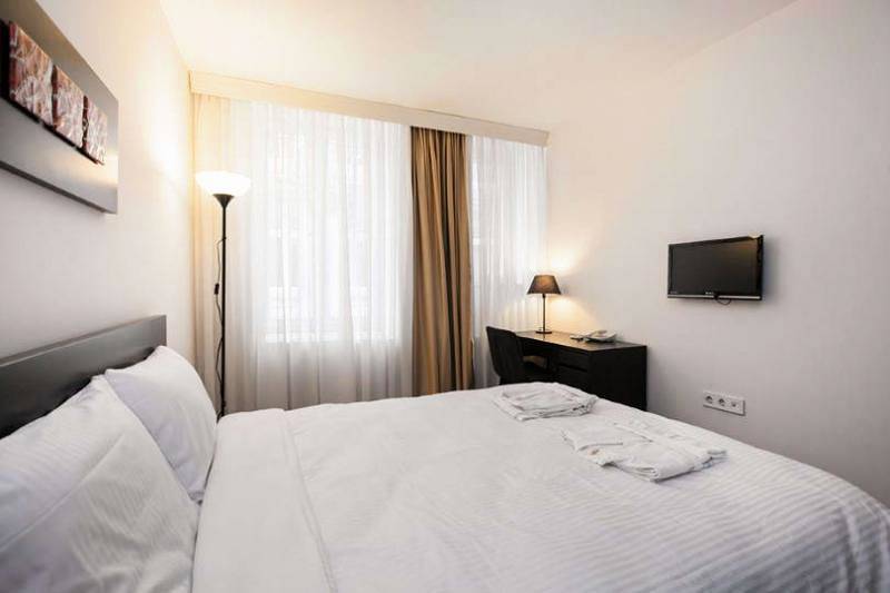 Karaky Aparts Hotel & Suites