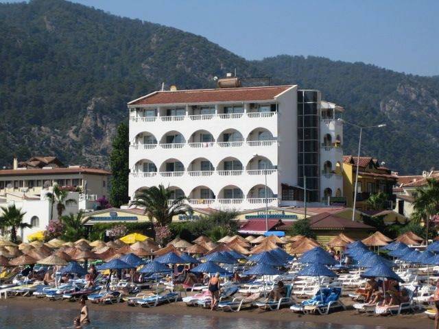 Kontes Beach Hotel