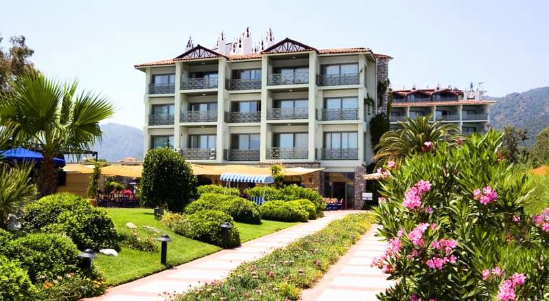 Mart La Perla Hotel