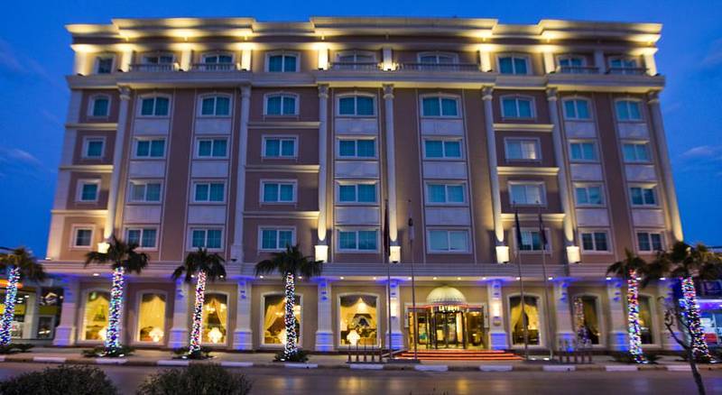 Latanya Palm Hotel