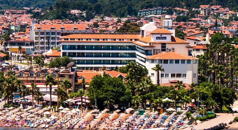 L'Etoile Beach Hotel