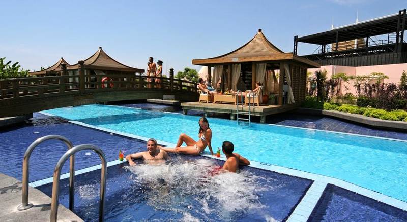 Limak Lara Deluxe Hotel & Resort