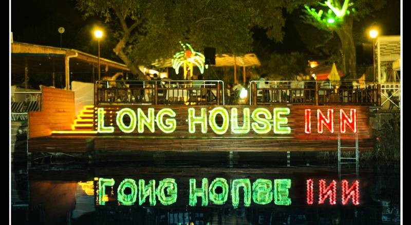 Longhouse Hotel