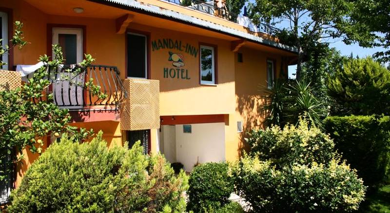 Mandalinn Hotel