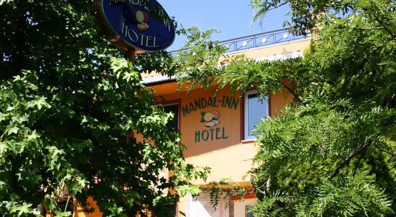 Mandalinn Hotel
