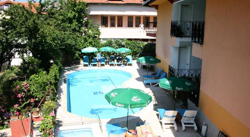 Mandalinn Hotel