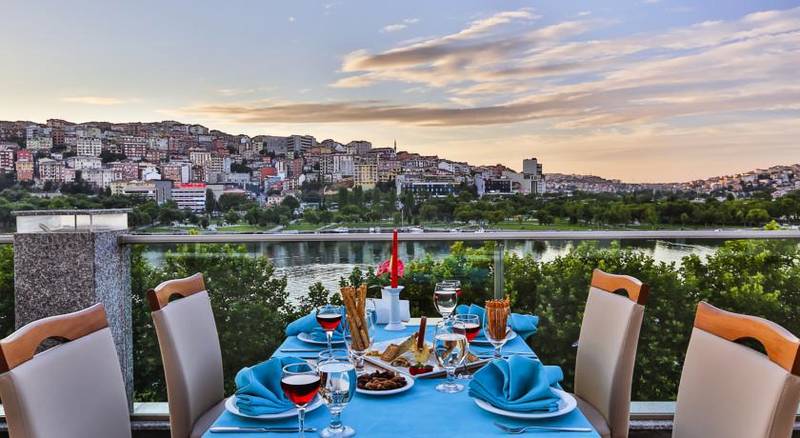 Festinn Suite Golden Horn