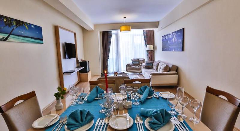 Festinn Suite Golden Horn