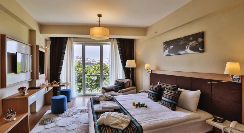 Festinn Suite Golden Horn