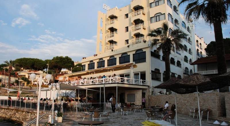 Mart Beach Hotel