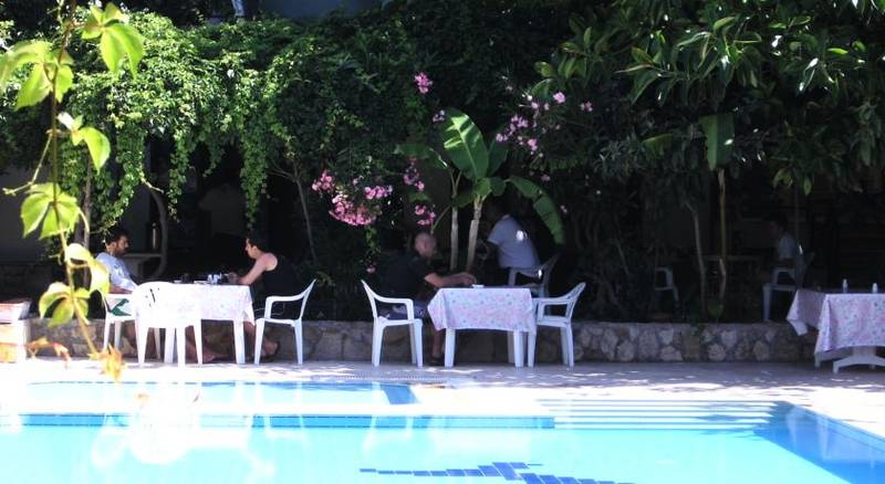 Mellis Beach Hotel