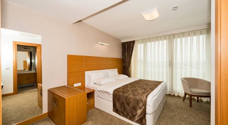 Mien Suites Hotel