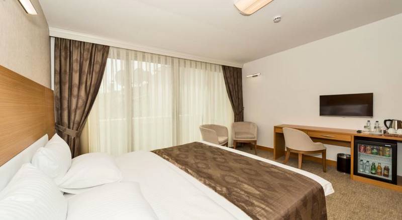 Mien Suites Hotel