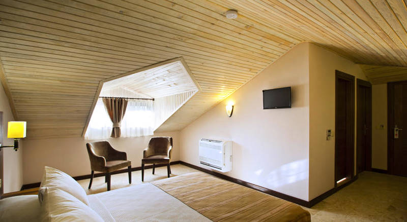 Montana Hotel