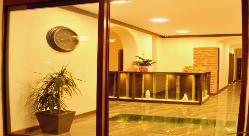 Akkan Luxury Hotel