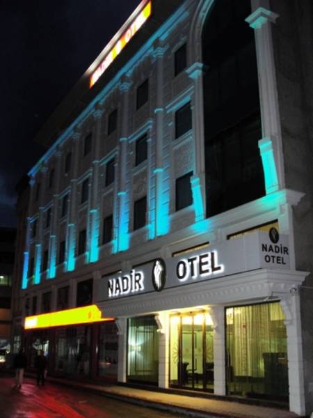 Nadir Otel