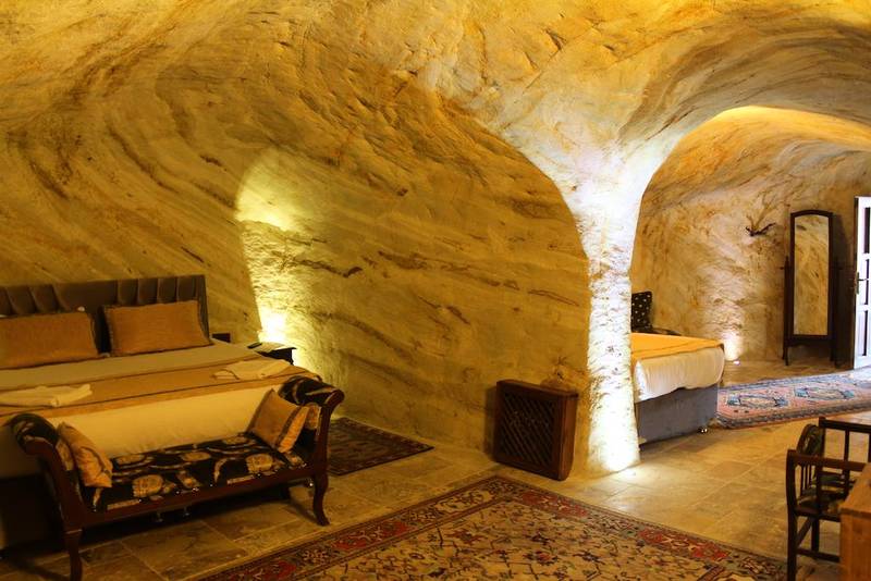 Naturels Cave House