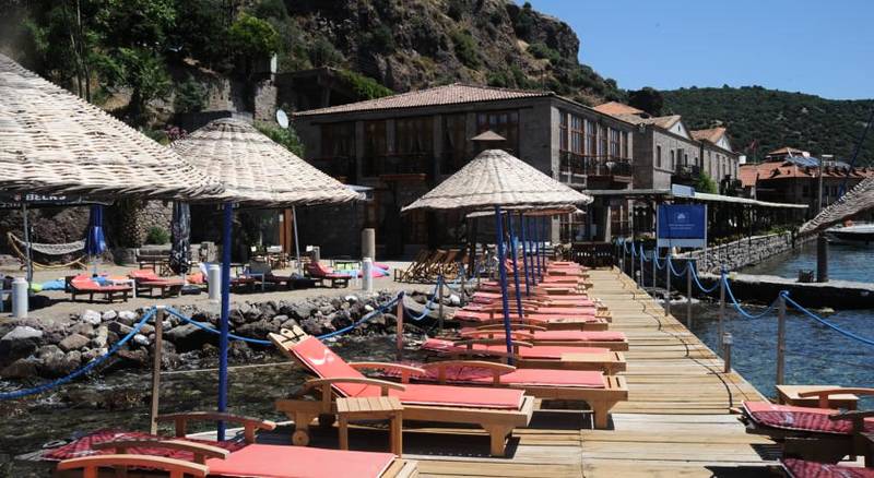 Assos Nazlhan Hotel