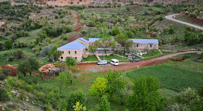 Nemrut Kervansaray Hotel