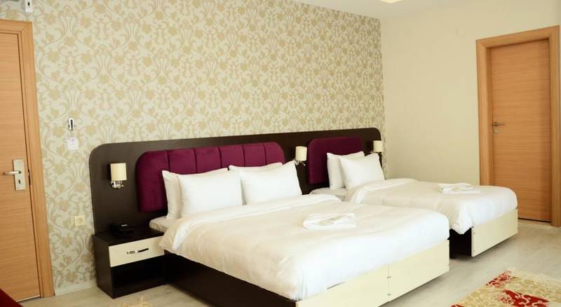Niconya Port Suite & Hotel