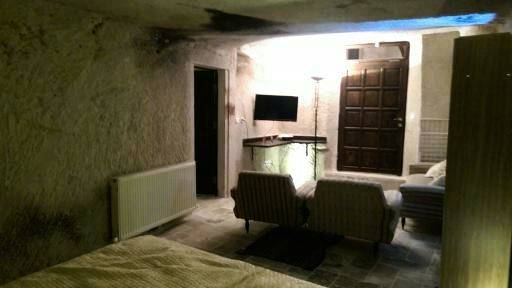 Oddest Cave Suite