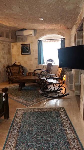 Oread Cave Suites