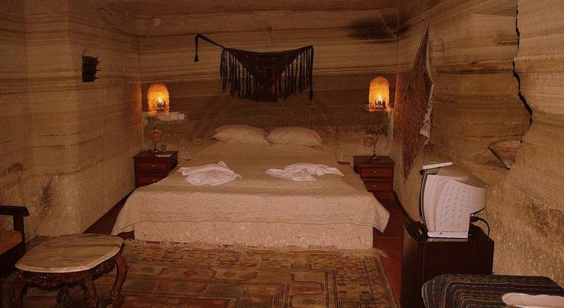 Oriental Cave Suites