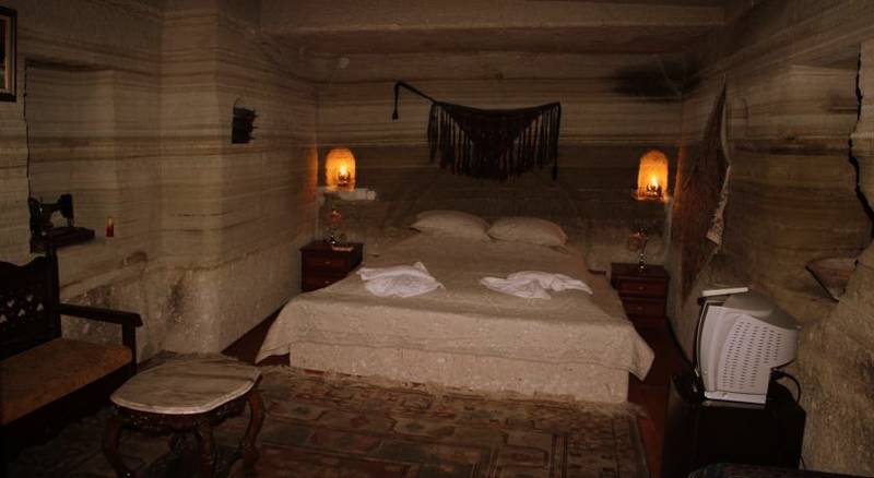 Oriental Cave Suites