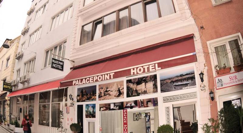 Palace Point Hotel