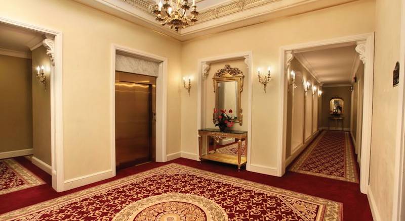 Palazzo Donizetti Hotel