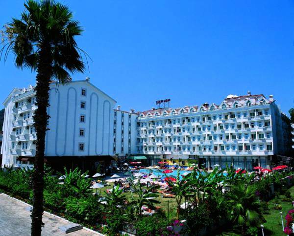 Paa Beach Hotel