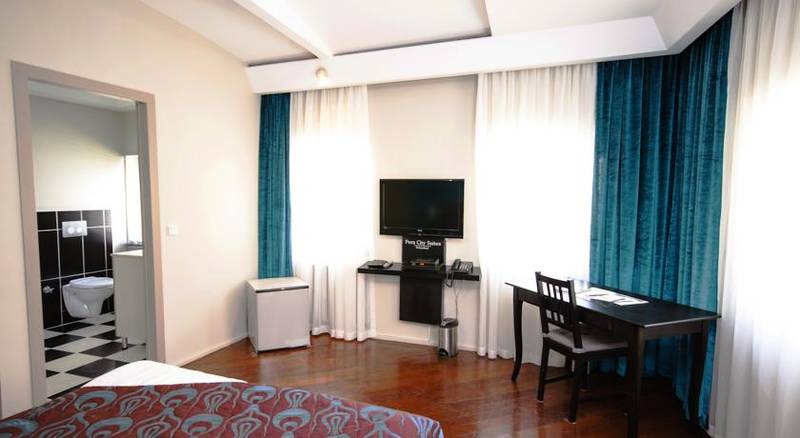 Pera City Suites