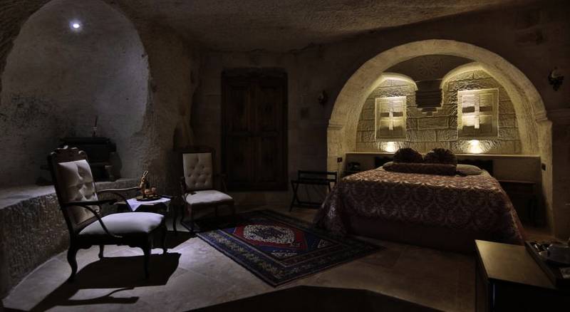 Phocas Cave Suites