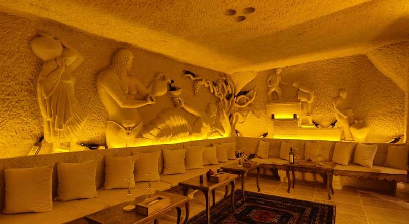 Phocas Cave Suites