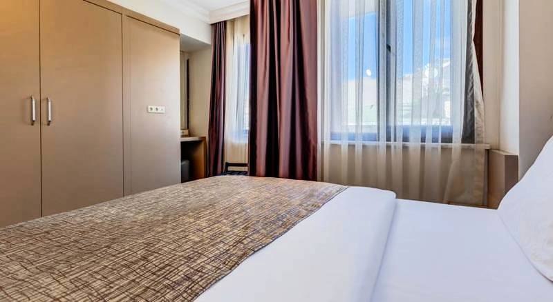 Plus Hotel Cihangir