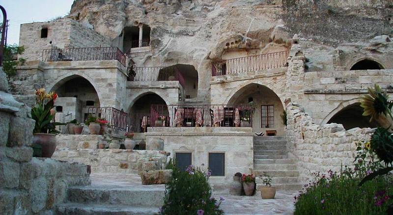 Prana Cave Hotel