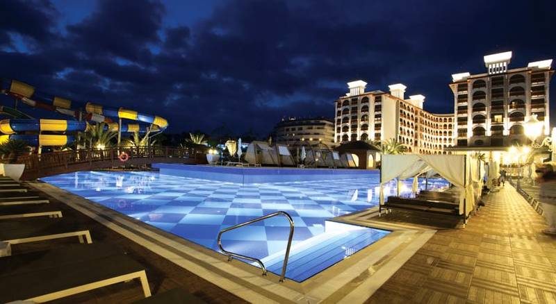 Quattro Beach Spa Resort