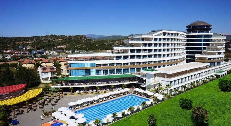 Raymar Hotel & Resort