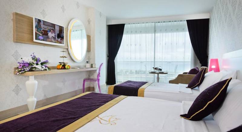 Raymar Hotel & Resort