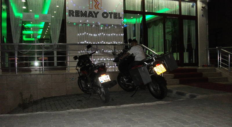 Remay Hotel